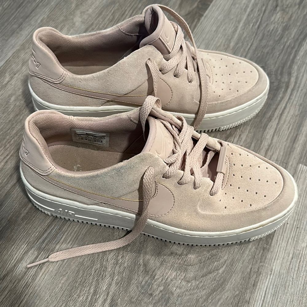 Nike Air Force 1
